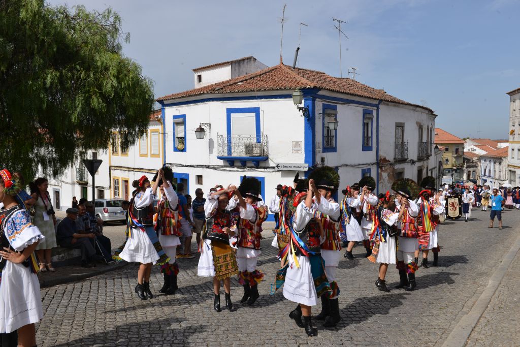 Ansamblul Folcloric Sinca Noua | Joc la Parada participantilor | Montemor-o-novo 2015